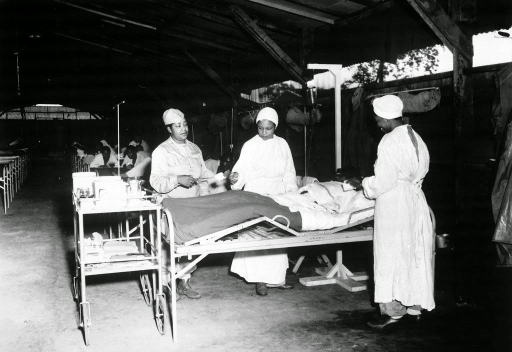 Surgical ward treatment in New Guinea, 1944