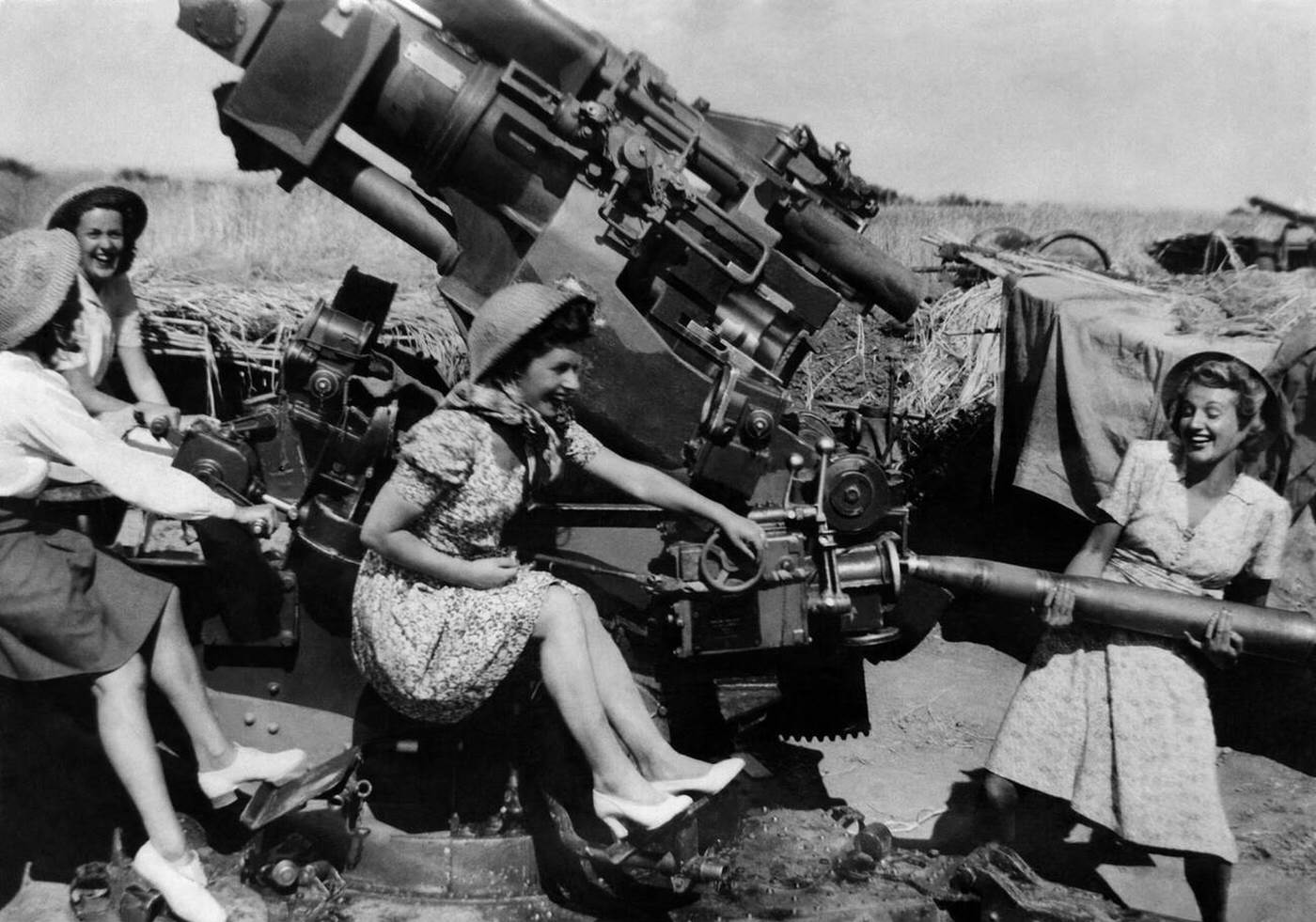 ENSA party performing in Italy, World War II