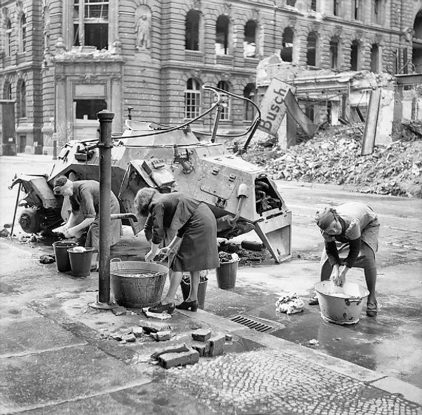 German women doing laundry in Berlin, 1945