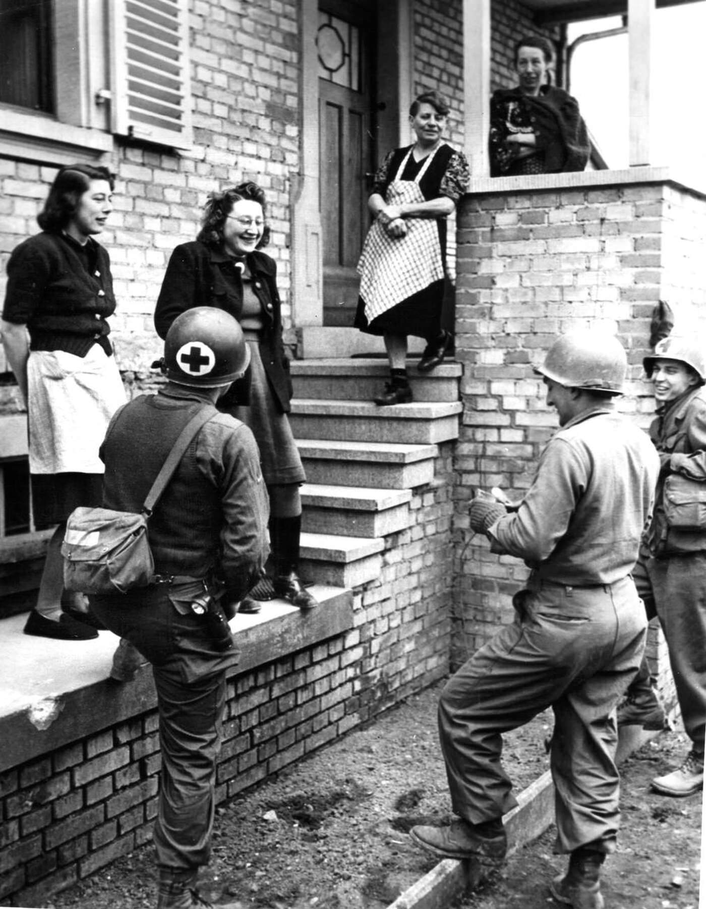 Alsatian women welcoming U.S. troops, 1945