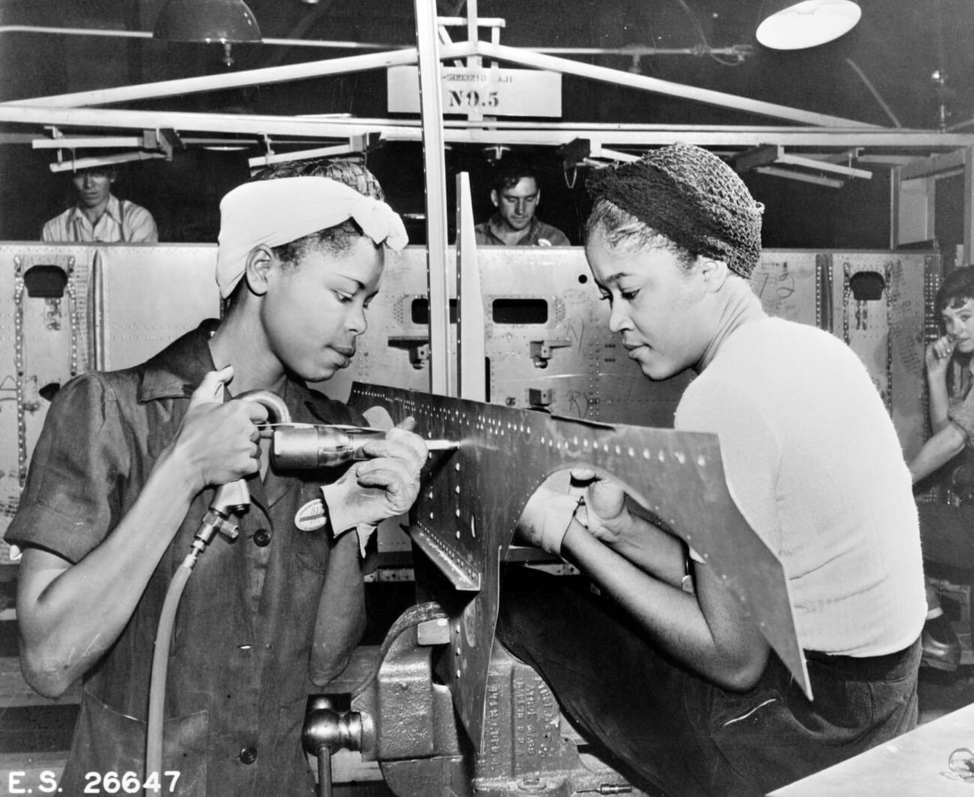 Women at Douglas Aircraft Company, World War II