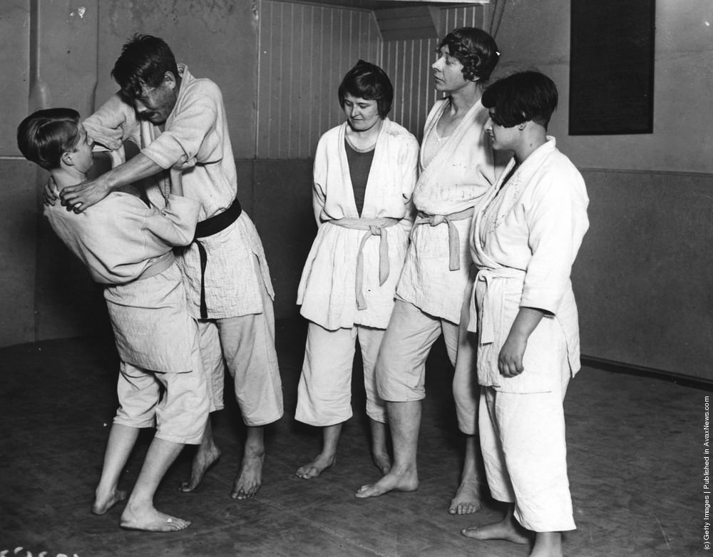 Students in a Ju Jitsu class, 1920s