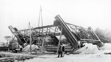 Eiffel Tower Construction