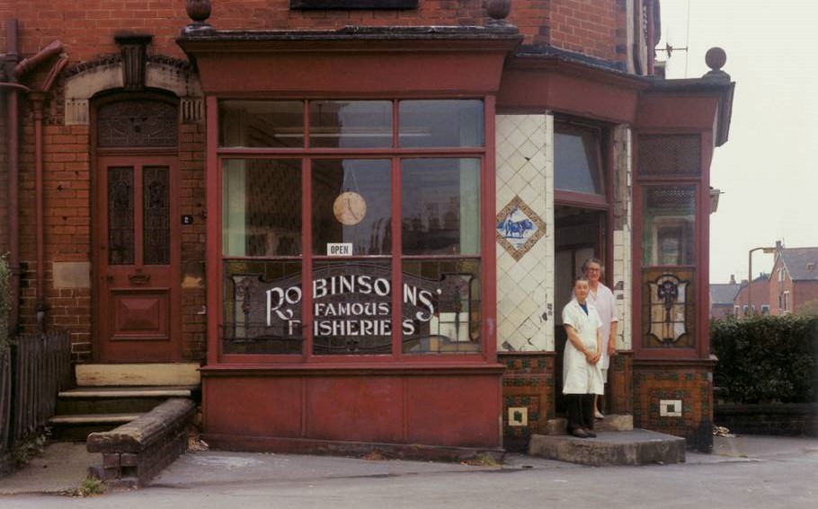 Vintage Photos of Factories and Small Shops of Leeds in the 1970s