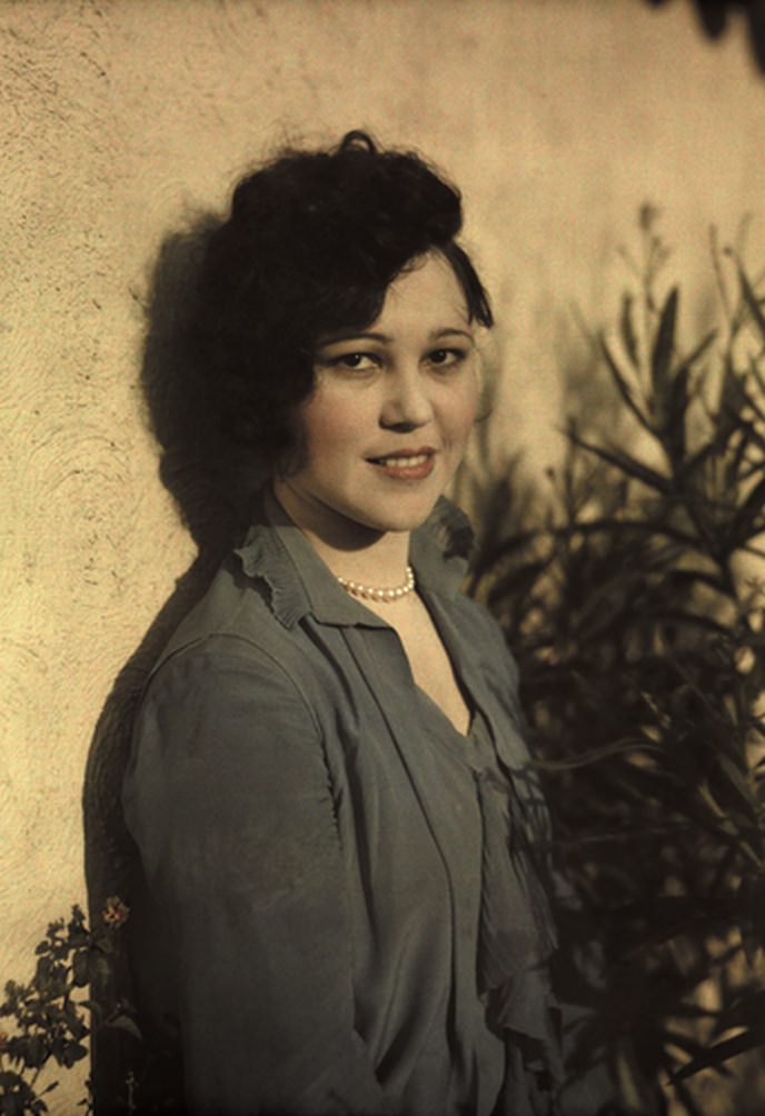 A young Mexican woman in Brownsville, Texas, late 1920s.