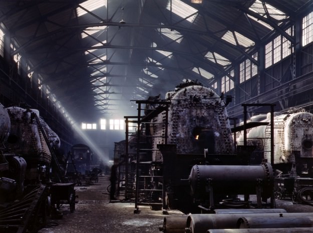Santa Fe R.R. locomotive shops, Topeka, Kansas. March 1943. 4×5 Kodachrome transparency by Jack Delano.