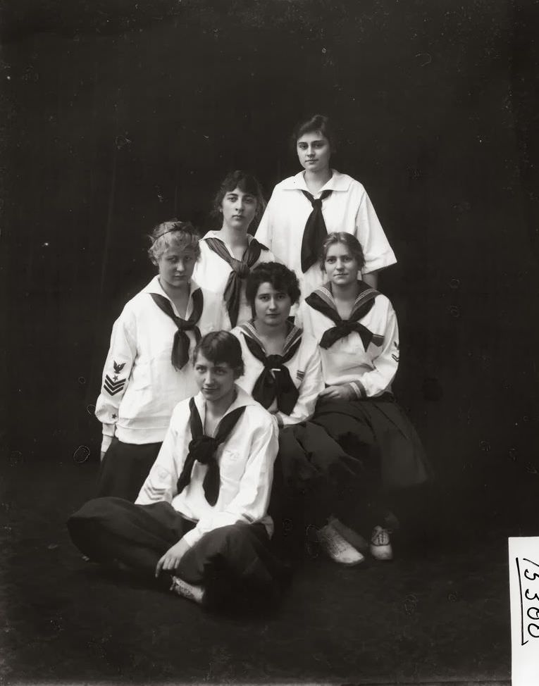 Western College basketball juniors 1916