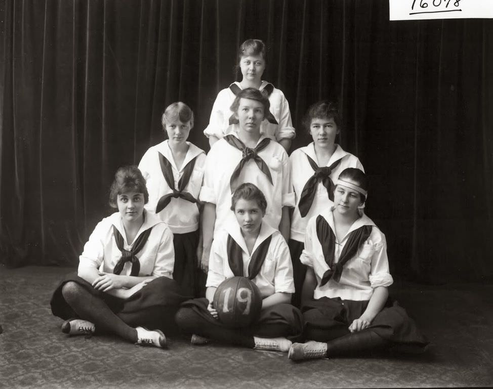 Western College basketball sophomores 1917