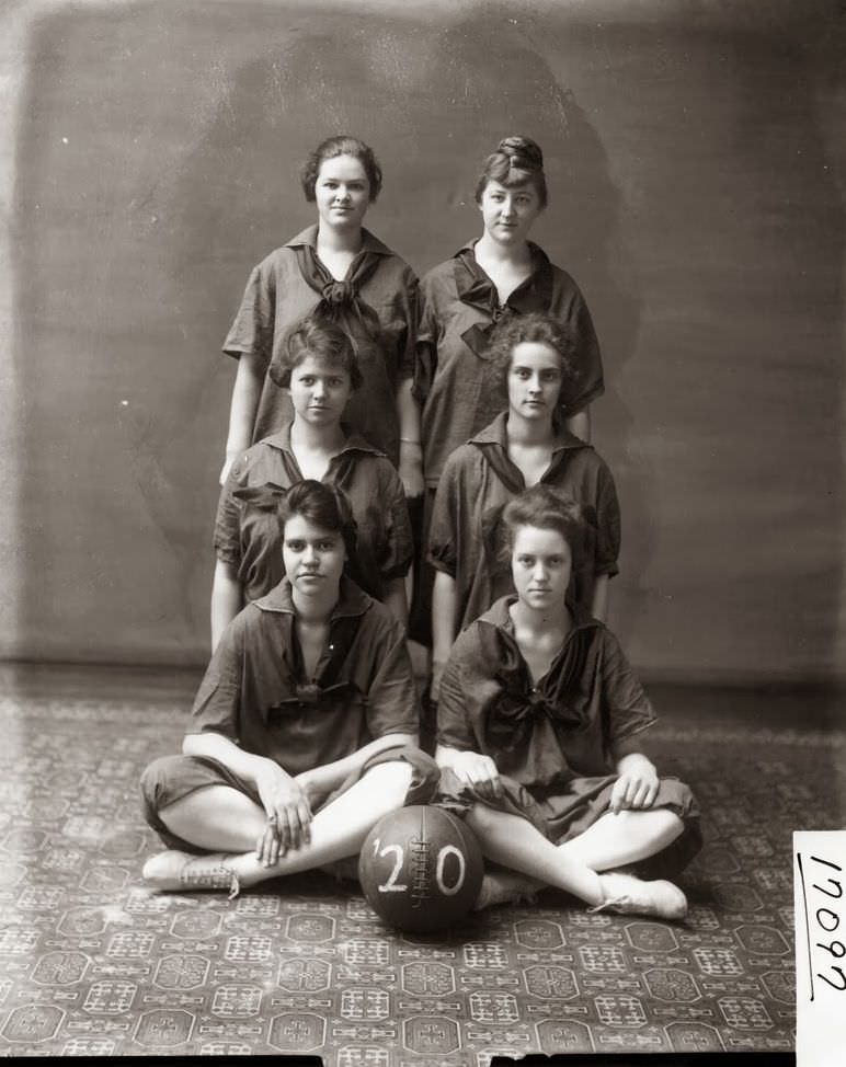 Western College basketball sophomores 1917