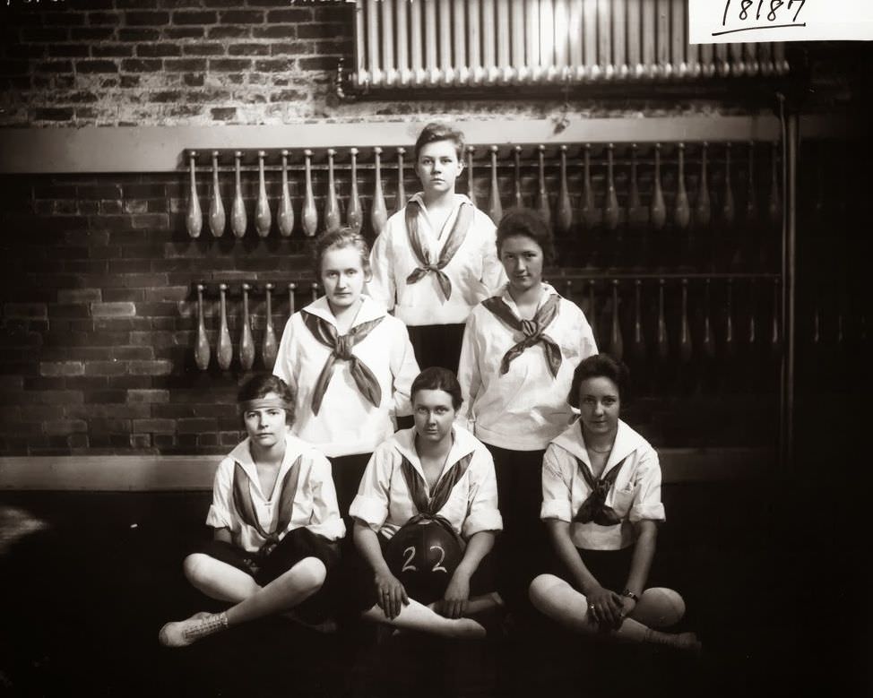 Western College basketball freshmen 1919