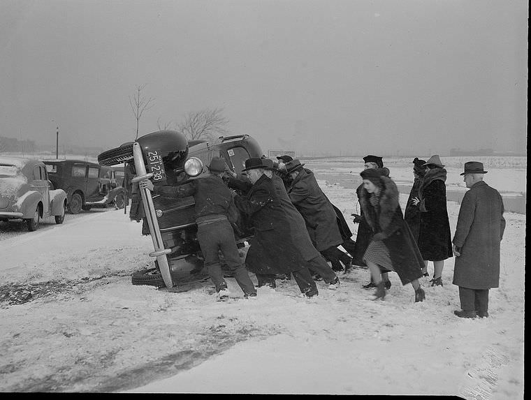 Driving Dangers: Vintage photos of Car Accidents in the 1940s