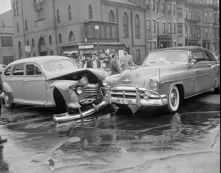 Driving Dangers: Vintage photos of Car Accidents in the 1940s
