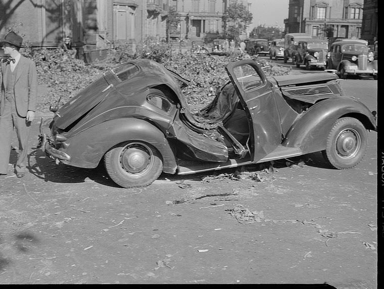 Driving Dangers: Vintage photos of Car Accidents in the 1940s
