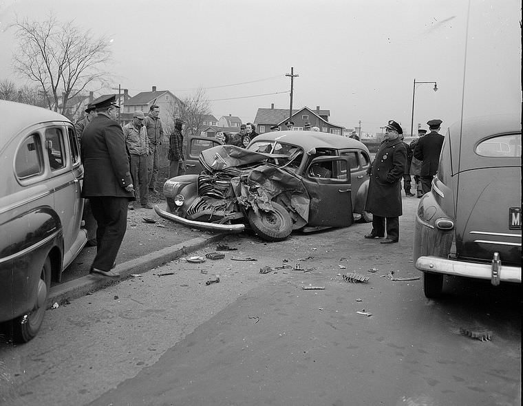 Driving Dangers: Vintage photos of Car Accidents in the 1940s