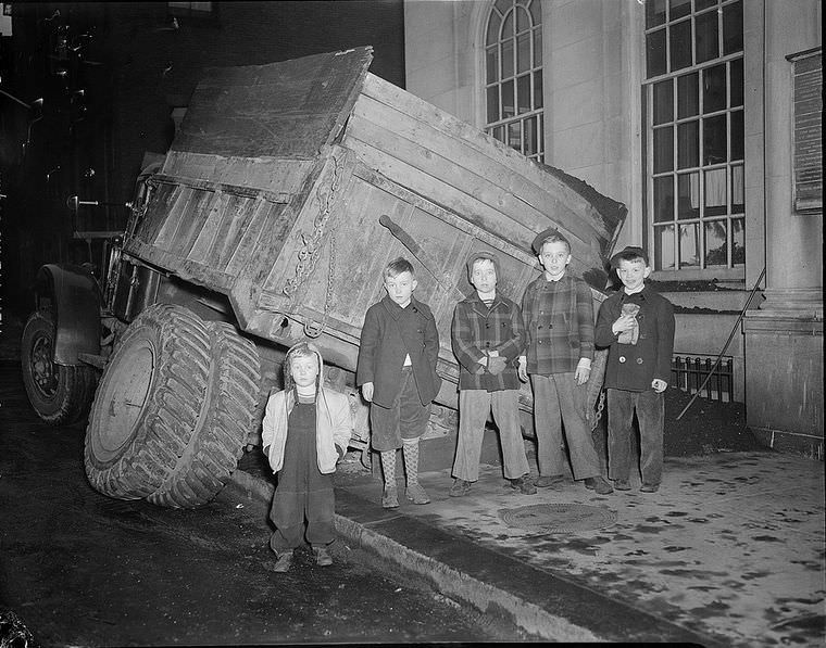 Driving Dangers: Vintage photos of Car Accidents in the 1940s