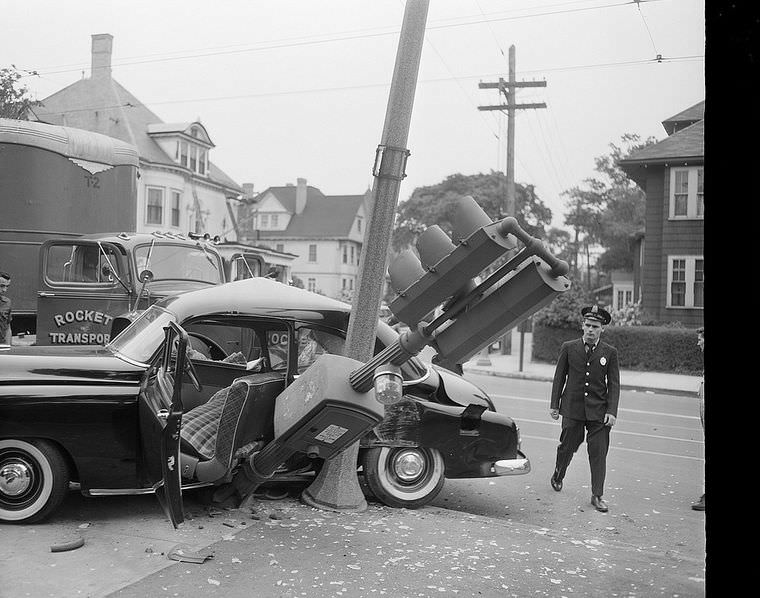 Driving Dangers: Vintage photos of Car Accidents in the 1940s