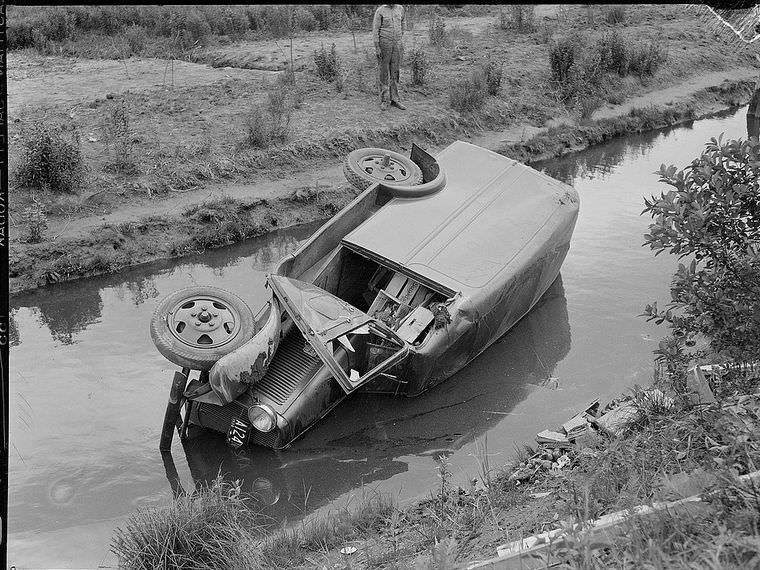 Driving Dangers: Vintage photos of Car Accidents in the 1940s