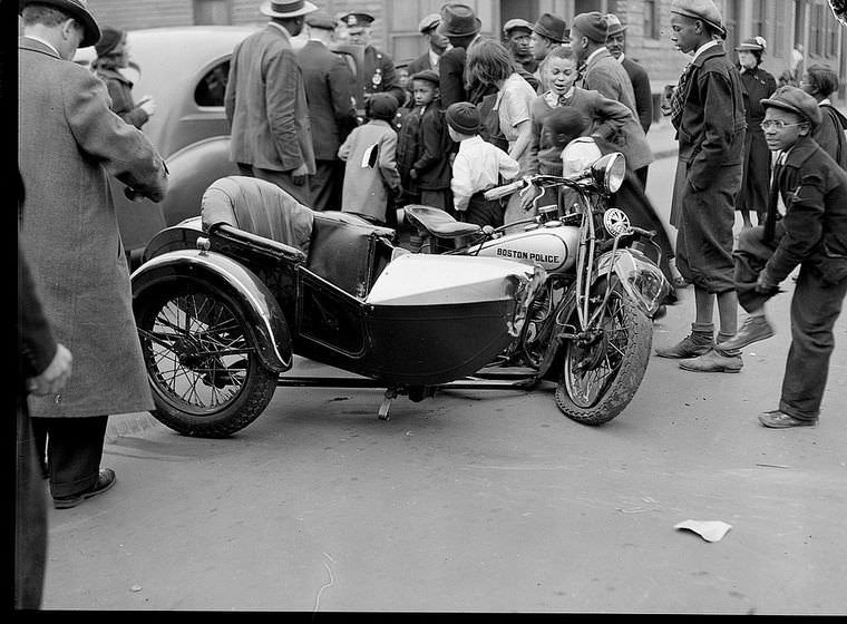 Driving Dangers: Vintage photos of Car Accidents in the 1940s