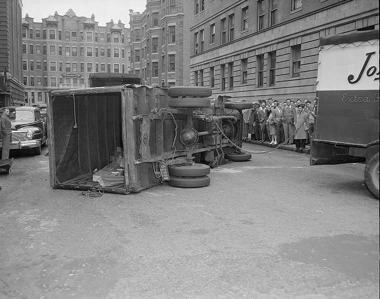 Driving Dangers: Vintage photos of Car Accidents in the 1940s