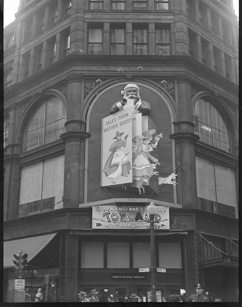 Secular decorations on another entrance of the Jordan Marsh department store, 1954.