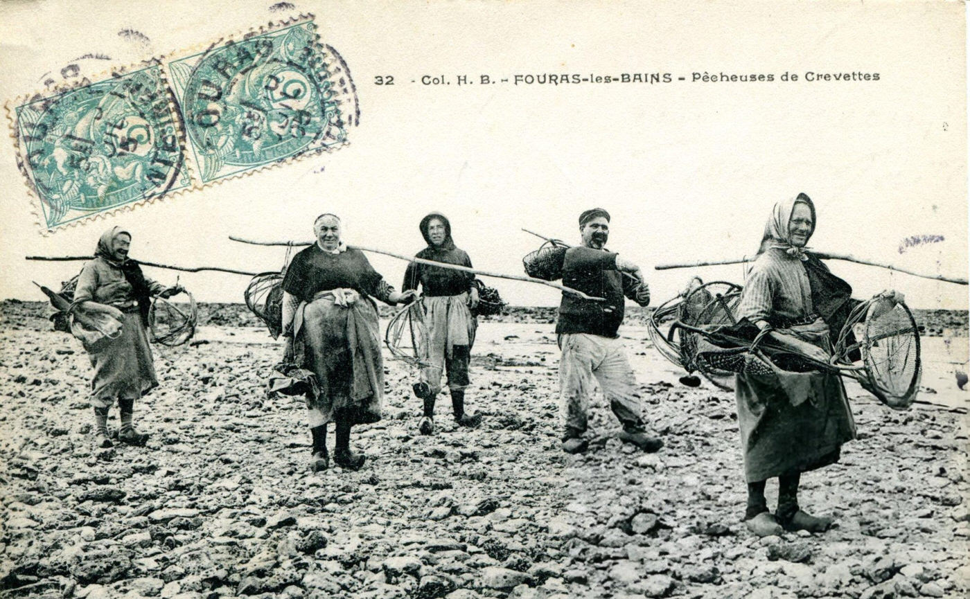 Fouras shrimp fisherwomen in Charente-Maritime, Nouvelle-Aquitaine, 1800s.