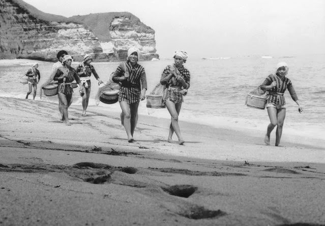 Japanese skin divers prepare for a day's work near Onjuku in the Chiba prefecture of Japan, 1959.