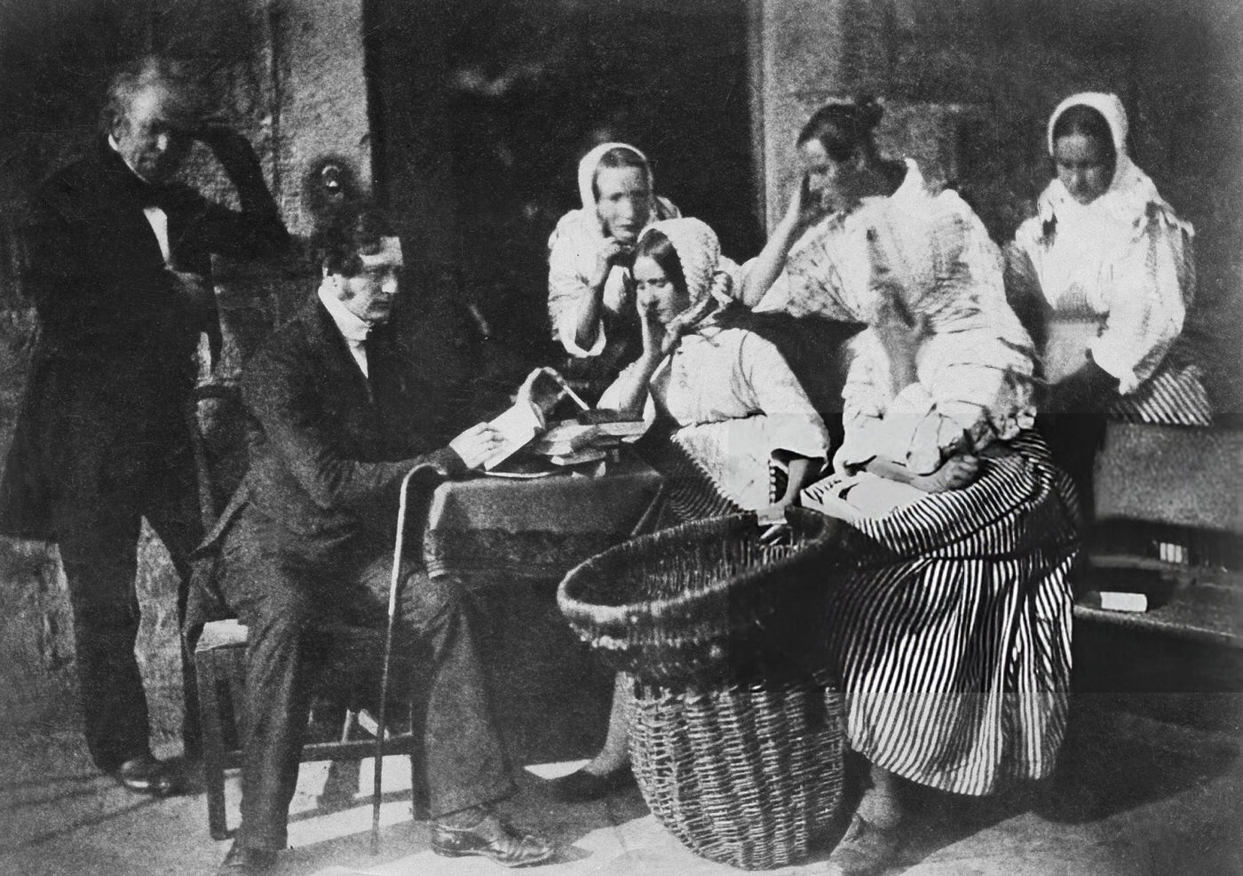 Fisherwomen from Newhaven and two gentlemen, 1840s.