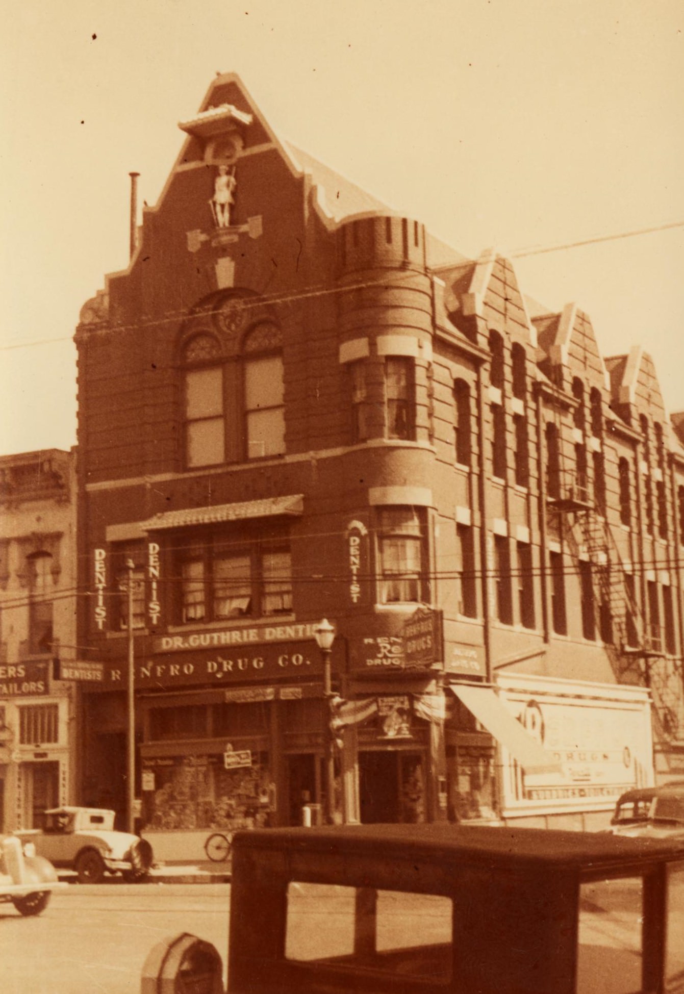 The Renfro Drug Company building in Fort Worth, Texas, 1930s.
