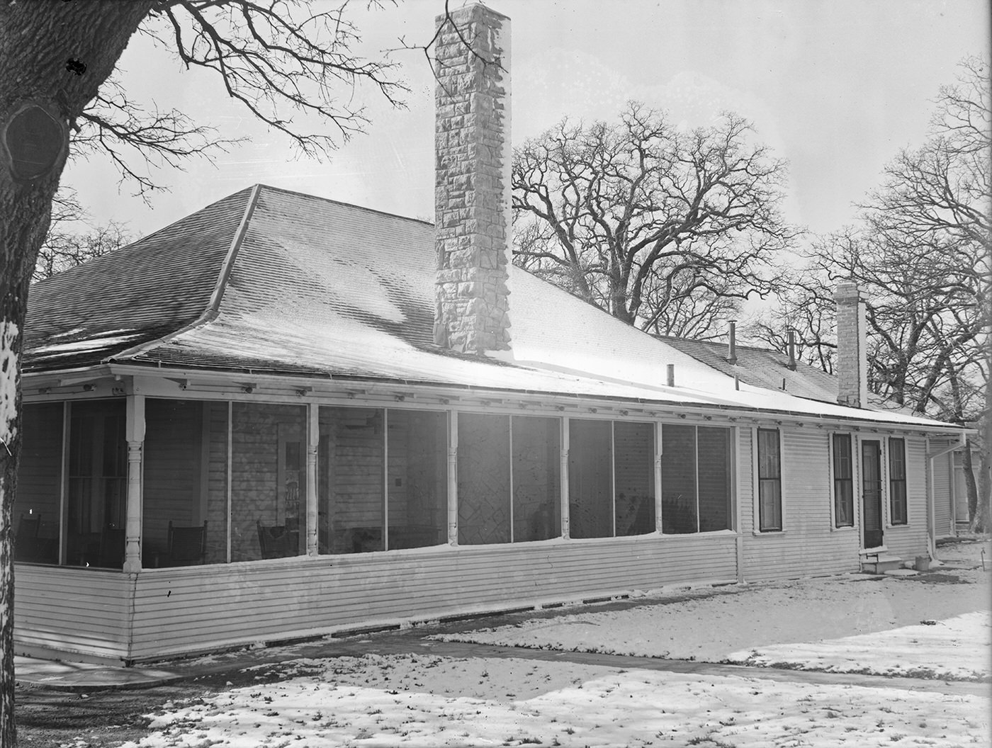 Shady Oak Farm exterior in the snow, 1930
