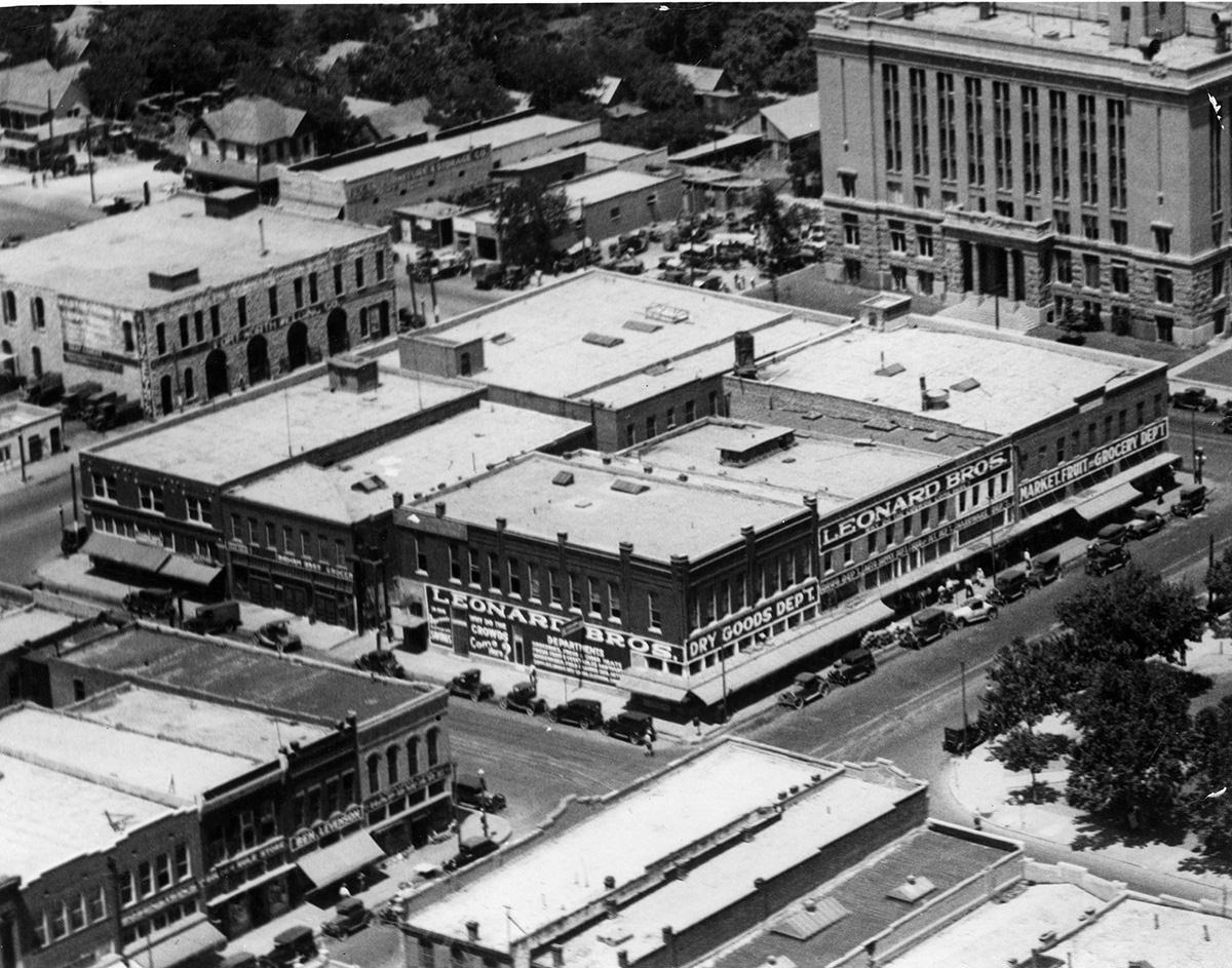 Aerial view of downtown Fort Worth, including Leonard Brothers department store, 1930