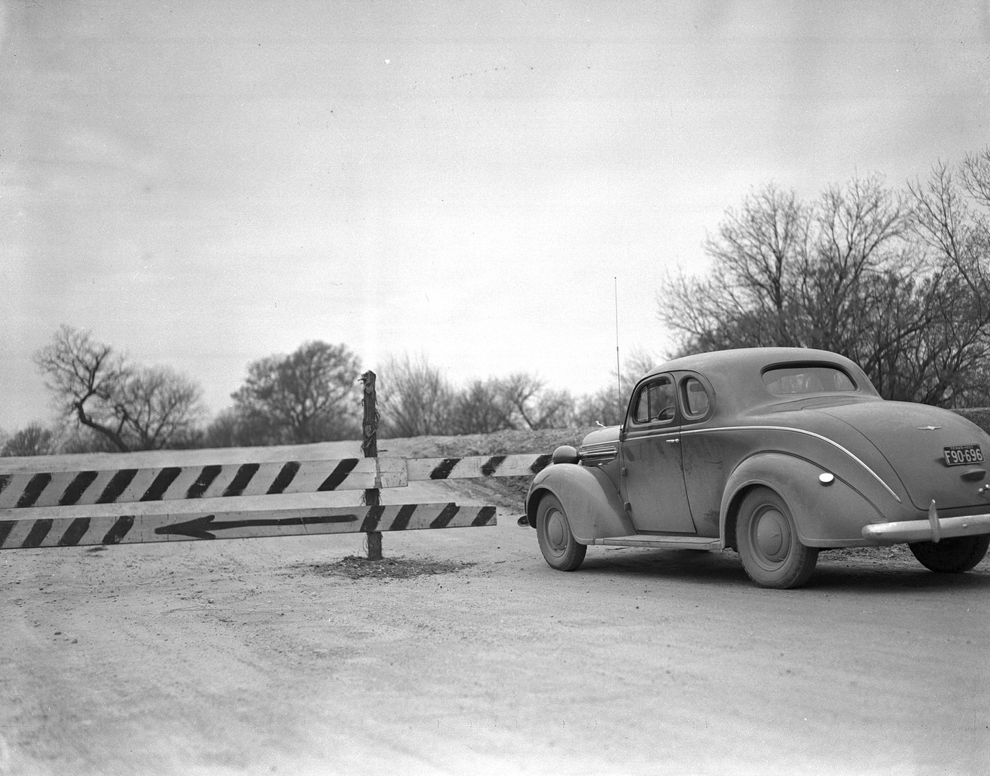 Traffic barricade on Burleson Street, Fort Worth, 1938