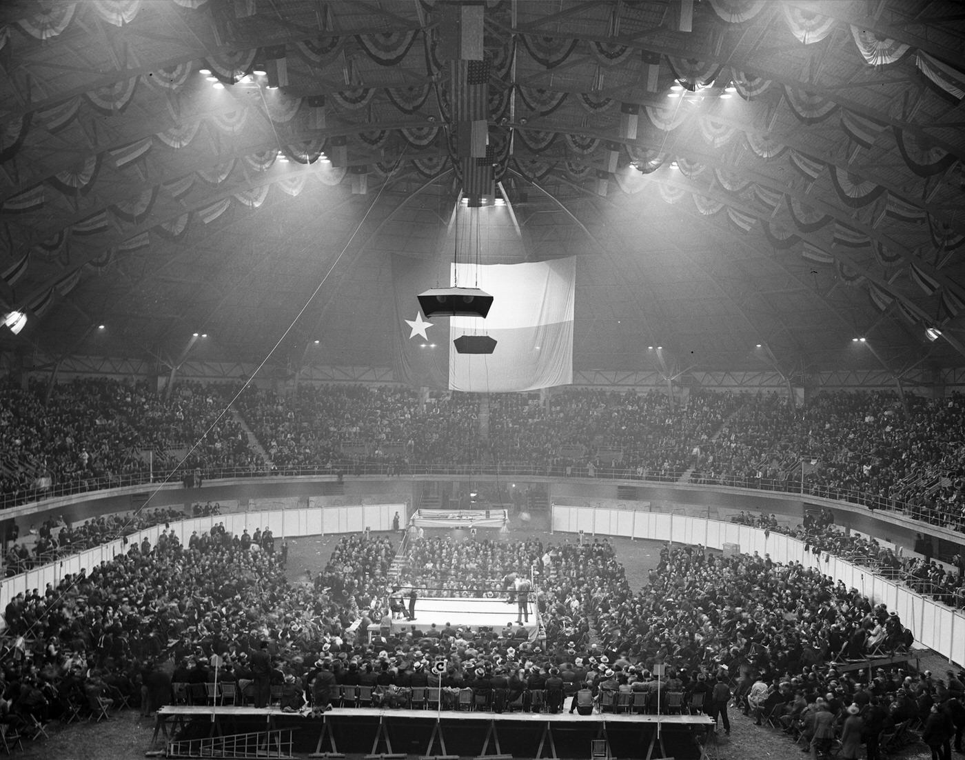 Will Rogers Memorial Coliseum, Fort Worth Golden Gloves tournament, 1938