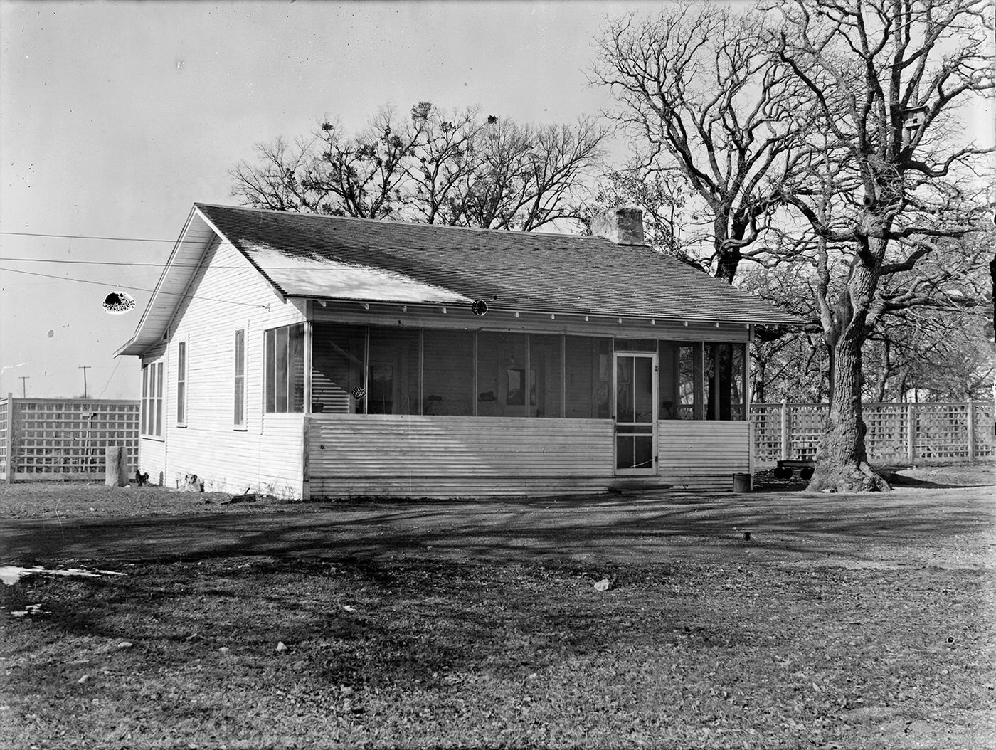 Shady Oak Farm exterior with snow, 1930