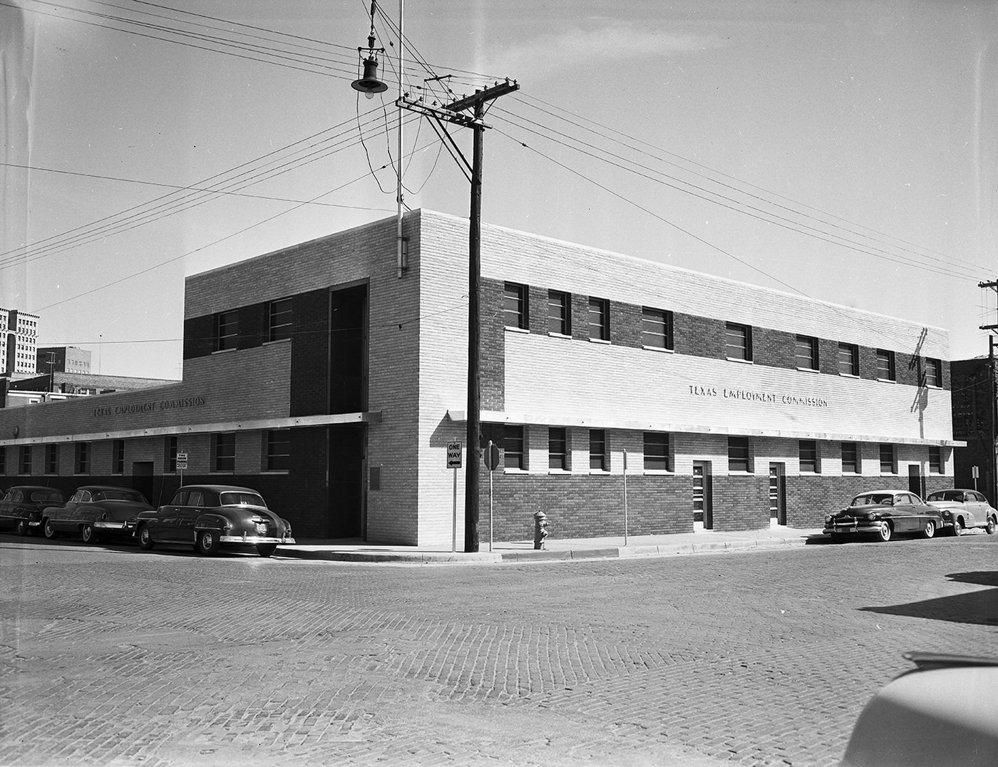 The new office building at 13th and Taylor, occupied by the Texas Employment Commission's district office, 1954.