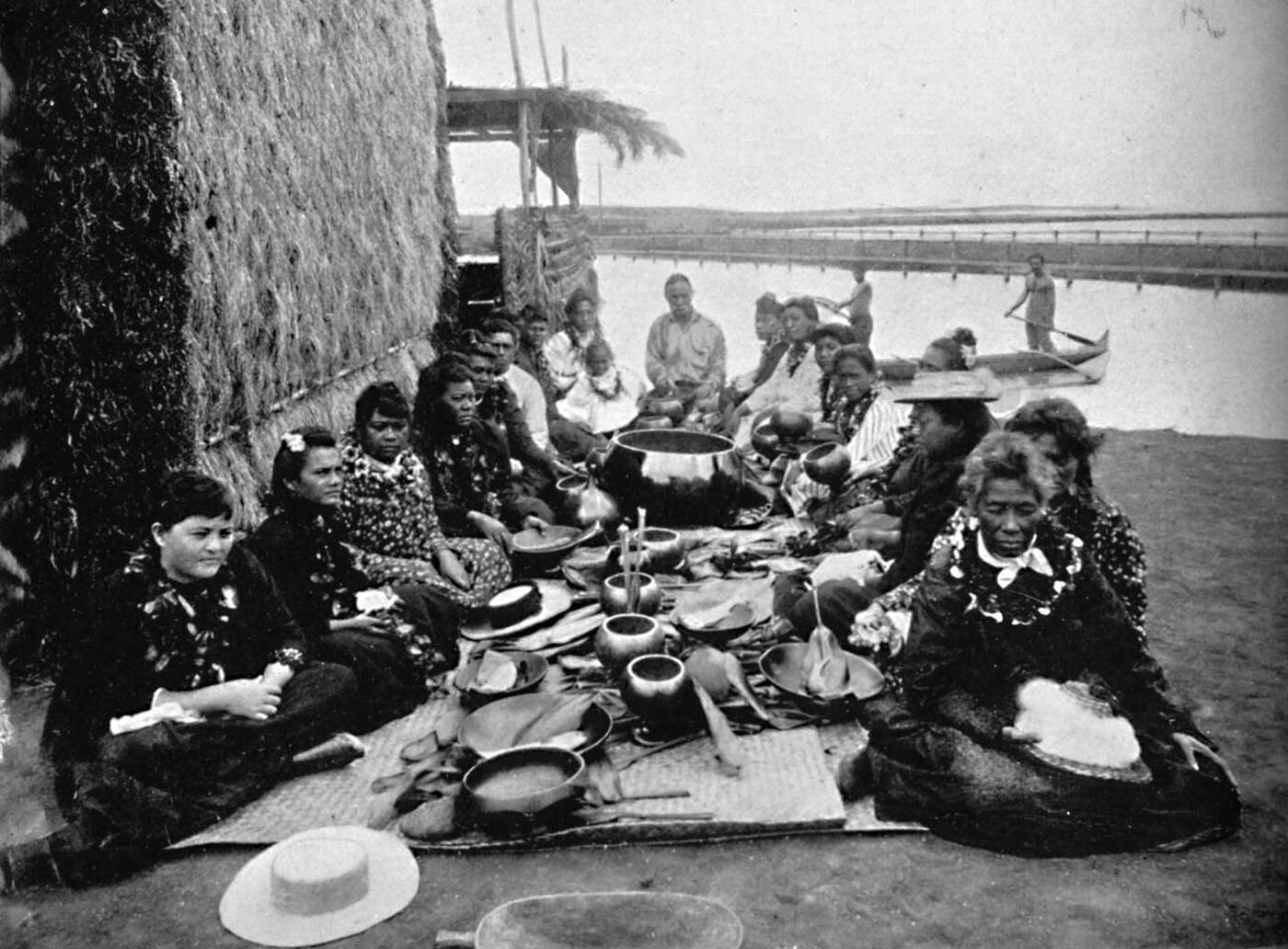 A native feast in Hawaii, 1902.