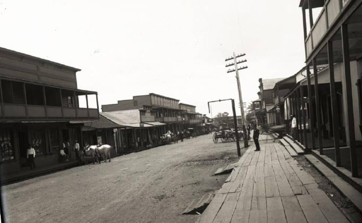 The town of Wailuku, located on the Hawaiian island of Maui, 1900s.