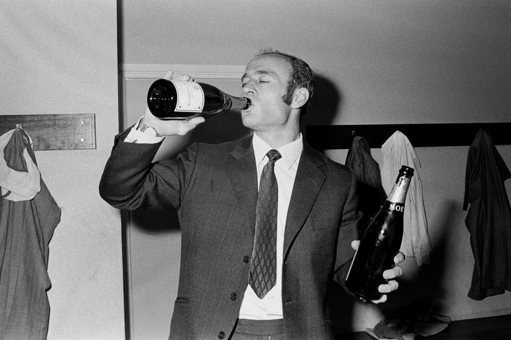 Bathtime with the Winners: Exploring 1970s Soccer Changing Rooms and the Access Allowed for Post-Game Photography