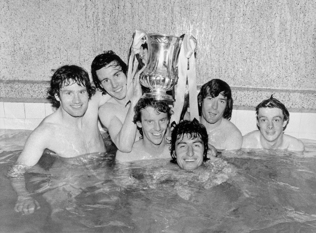 Bathtime with the Winners: Exploring 1970s Soccer Changing Rooms and the Access Allowed for Post-Game Photography