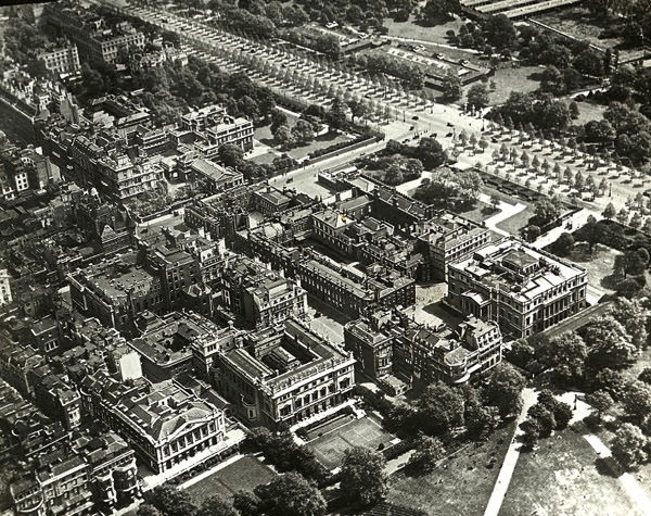 St James’ Palace & the Mall