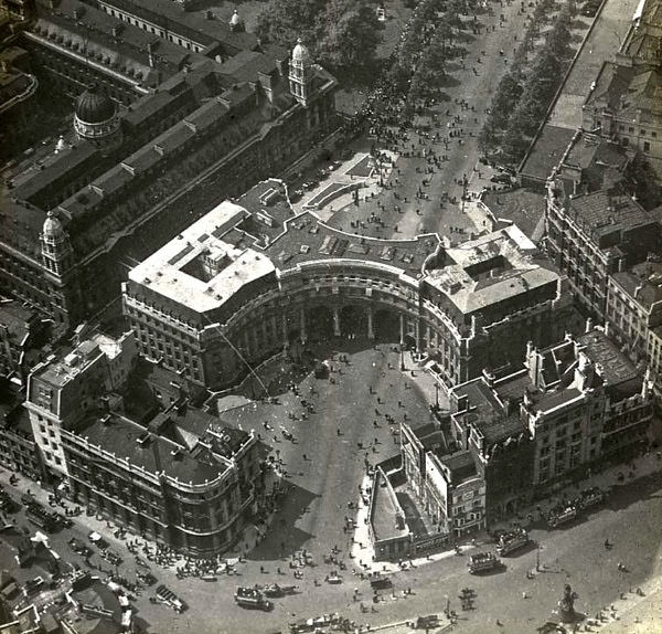 Admiralty Arch