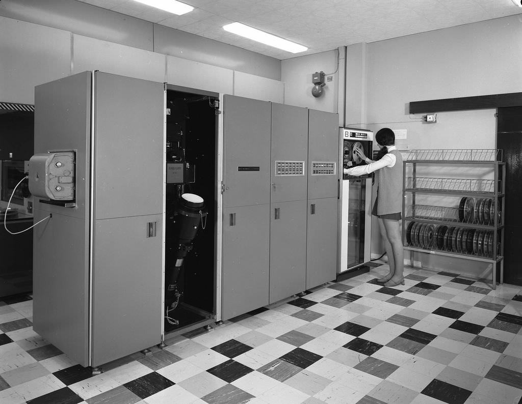 Mini Skirts and Vintage Computers: A Glimpse Into 1970s Office Life