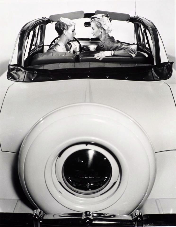 Georgia Hamilton and Sunny Harnett in Cadillac advertisement, photo by Erwin Blumenfeld, New York, 1954
