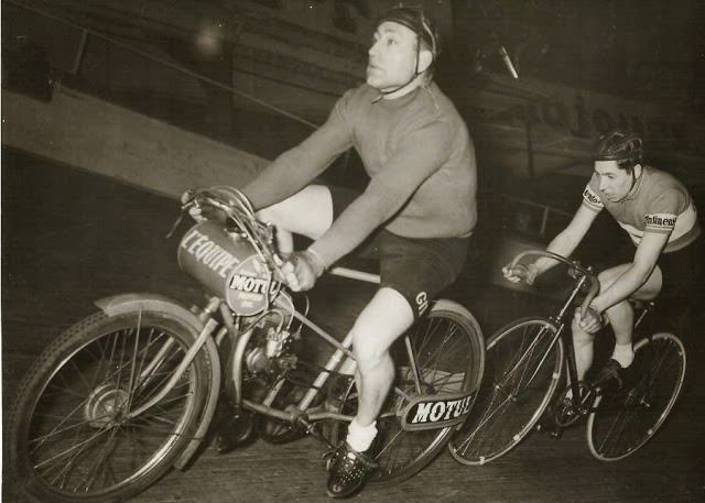 Motor-Paced Racing: A Unique Sport of High Speeds Achieved Through Close Following Behind a Pacer Vehicle
