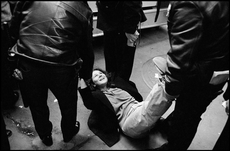 The police carry anti-war demonstrations, 1972.