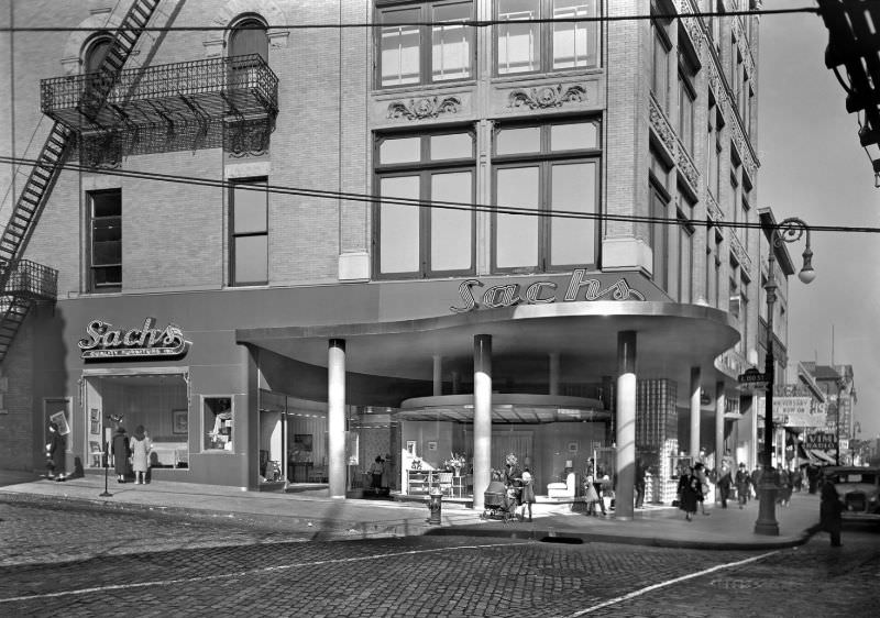 Sachs Quality Furniture Inc., 150th Street & Third Avenue, New York, 1940.