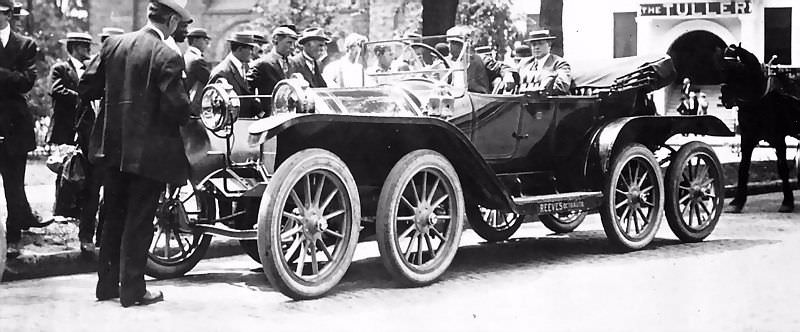 Driving on Eight Wheels? Discovering the Reeves Octo-Auto and Sexto-Auto, Unusual Cars from the Early 1900s
