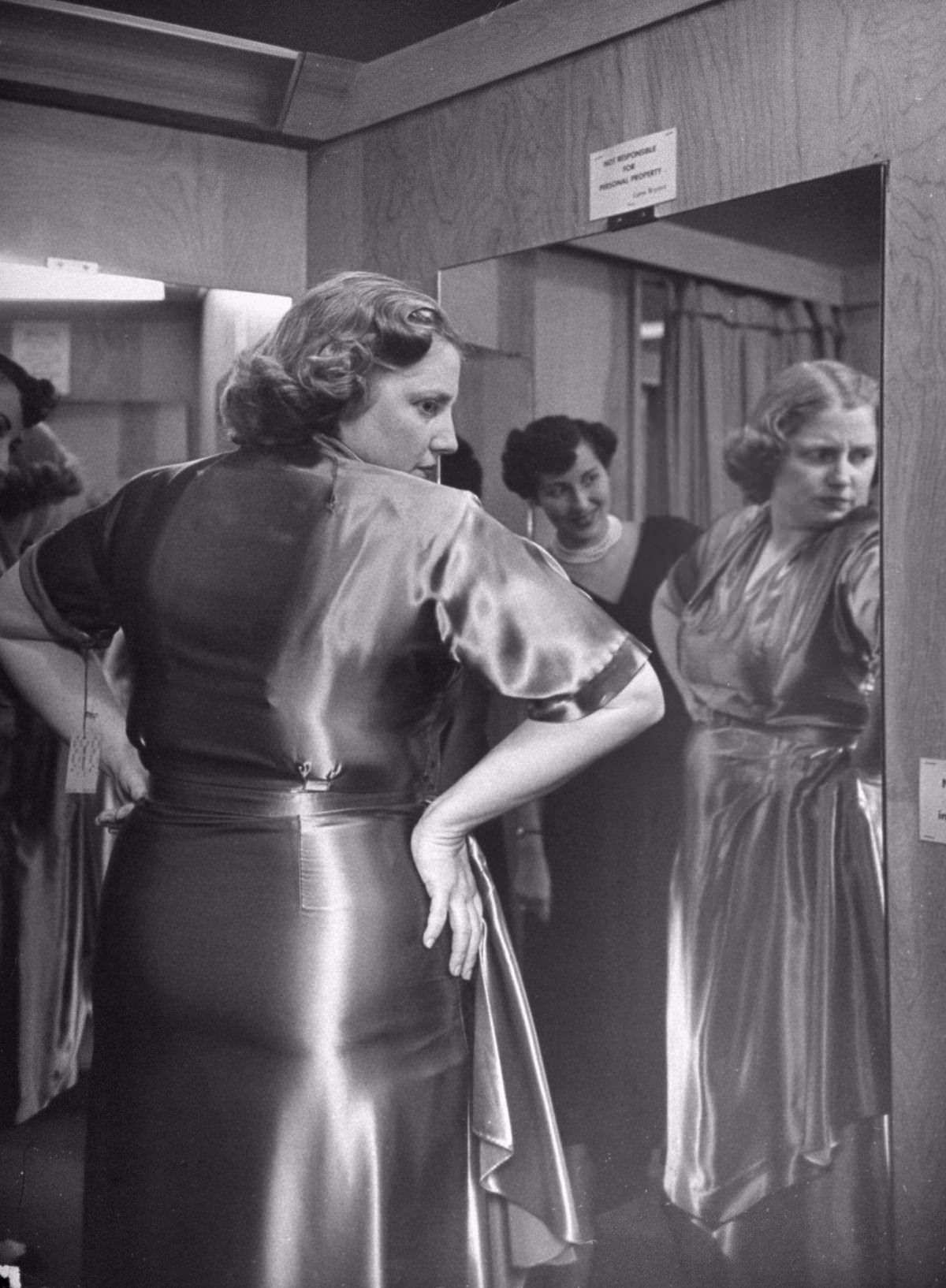 The Plague of Overweight: Vintage Photos from a 1954 LIFE Magazine Illustrate the Problem Early on in the U.S.