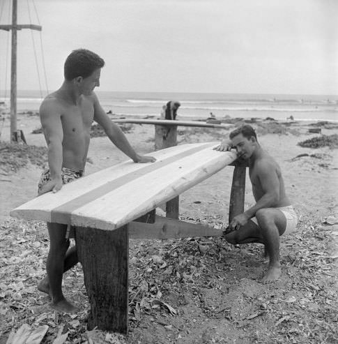 Stunning Vintage Photos of San Onofre Beach's Scenes During the 1950s
