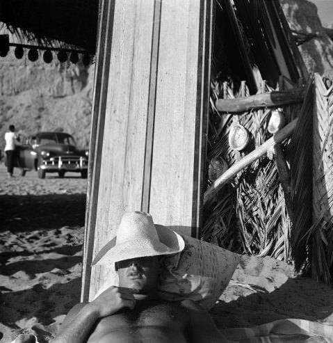 Stunning Vintage Photos of San Onofre Beach's Scenes During the 1950s