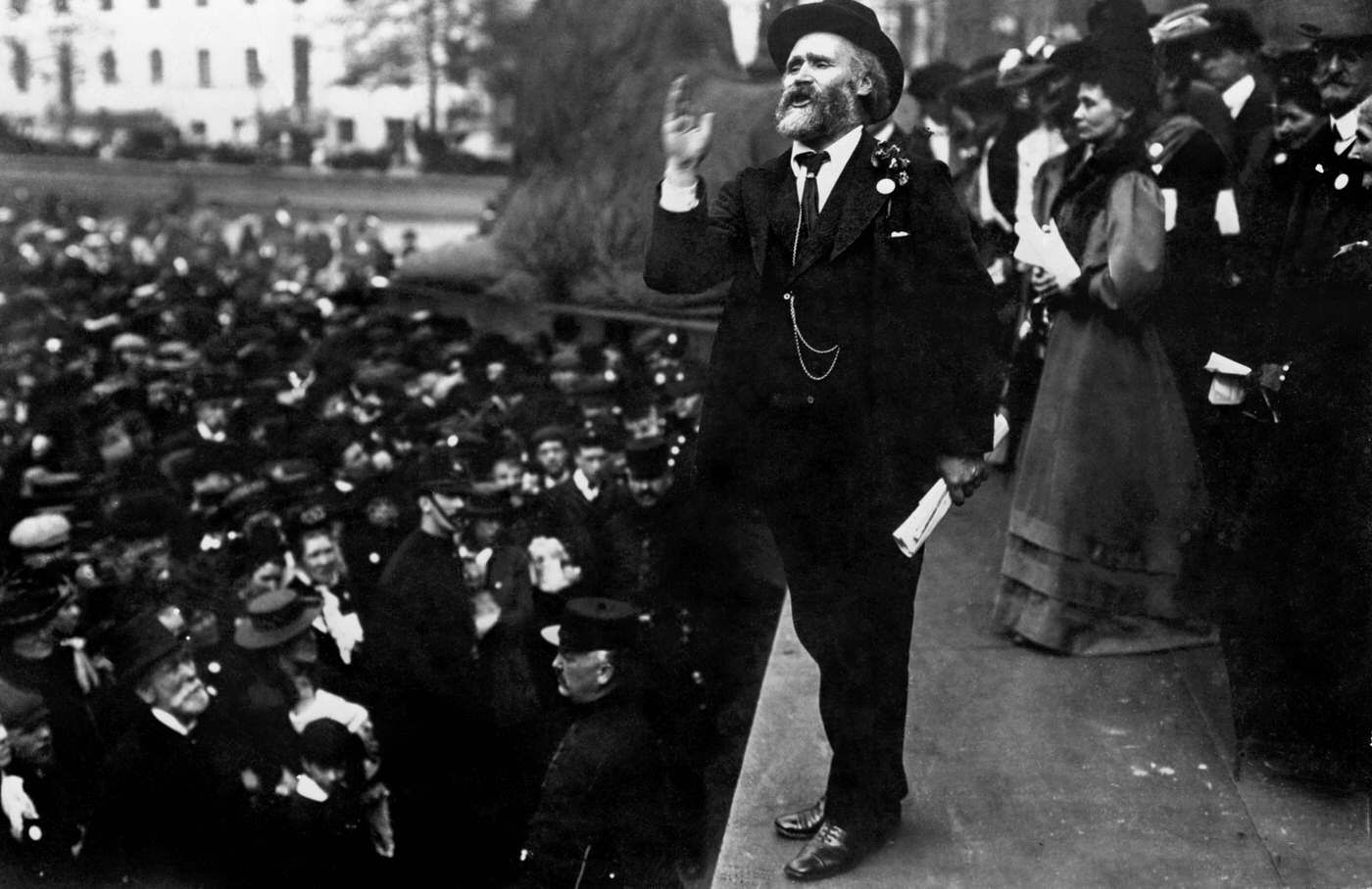 Keir Hardie and Emmeline Pankhurst at a Women’s Suffrage demonstration in Trafalgar Square, 1908.